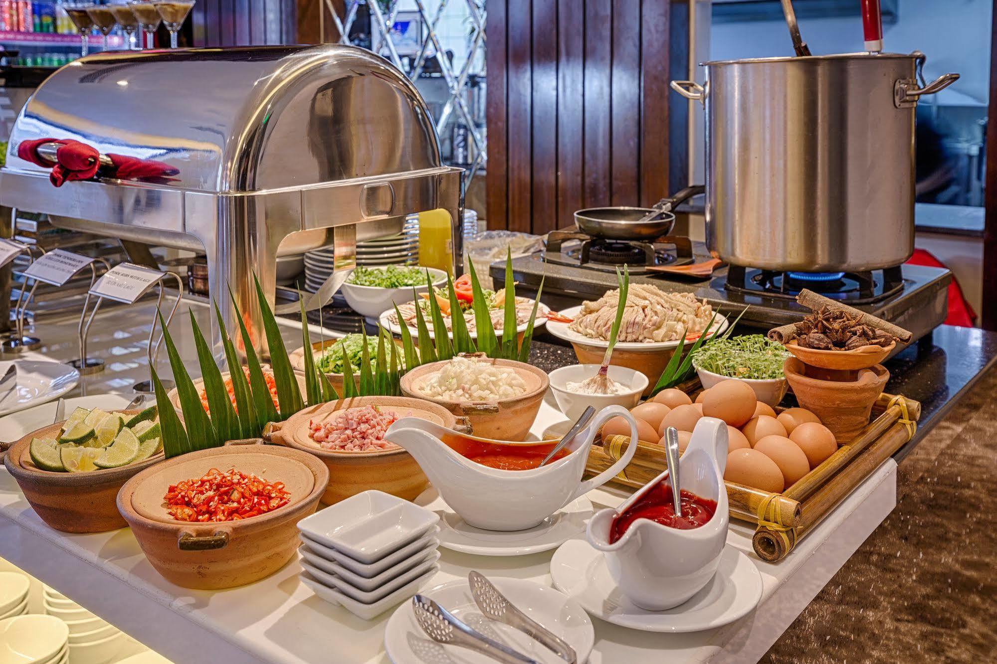 Sofia Suite Hotel Danang Екстериор снимка